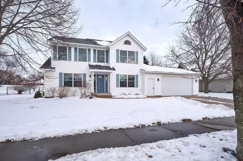 2214 Viola Heights Dr NE, Rochester, MN 55906