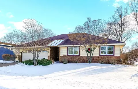 1441 21st St W, Hastings, MN 55033