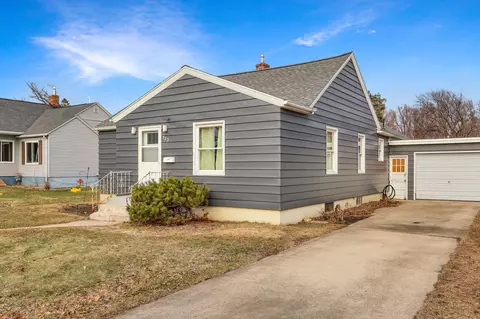 723 11th St S, Benson, MN 56215