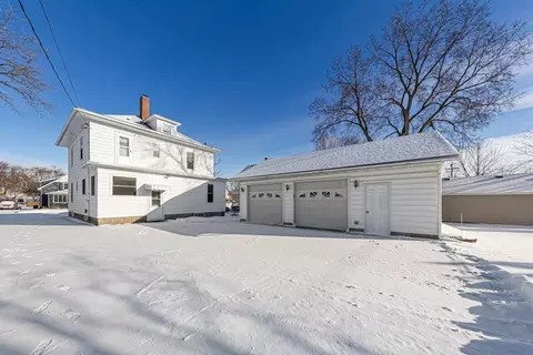 Exterior - 615 5th St NW, Faribault, MN 55021 photo 4 of 7