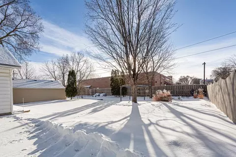 Exterior - 615 5th St NW, Faribault, MN 55021 photo 5 of 7