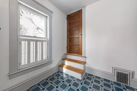 Entry Way - 615 5th St NW, Faribault, MN 55021 photo 4 of 4