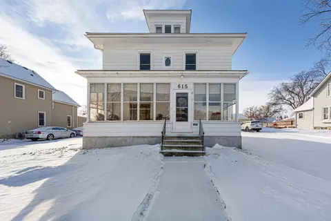 615 5th St NW, Faribault, MN 55021