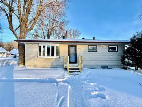 926 N Aurdal Ave, Fergus Falls, MN 56537