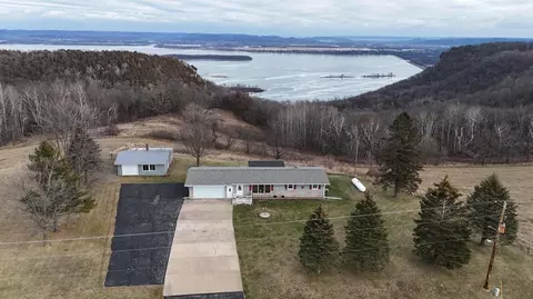 32158 County Road 1, La Crescent, MN 55947