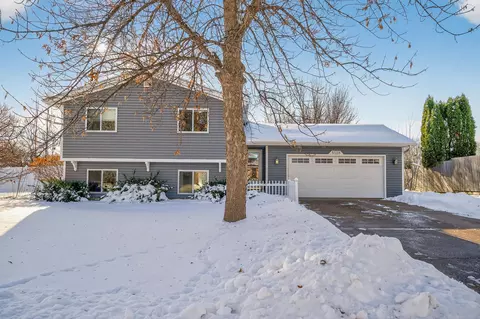 5128 Martin Dr, Monticello, MN 55362