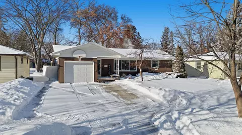 1217 17th St S, Moorhead, MN 56560