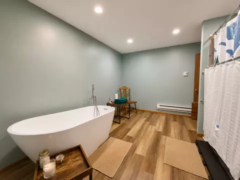 Bath - 6828 Aurora Dr, Akeley, MN 56433 photo 5 of 8