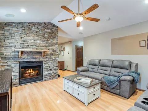 229 Wisconsin Ave SW, Staples, MN 56479