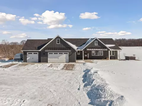 8478 NE Acacia Ave NE, Monticello, MN 55362