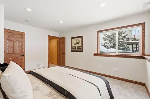 4151 Red Oak Ln, Excelsior, MN 55331 photo 39