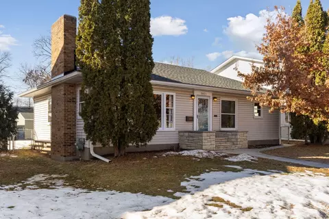 3821 York Ave N, Robbinsdale, MN 55422