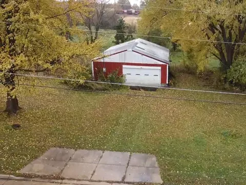 607 E Main St, Dodge Center, MN 55927