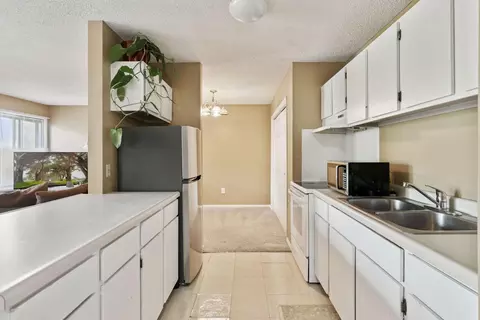 Kitchen - 4130 Rahn Rd #209, Eagan, MN 55122 photo 4 of 7