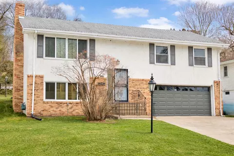 317 Madison Ave N, Hopkins, MN 55343