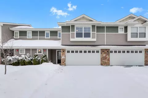 7225 Bay Dr, Lino Lakes, MN 55038