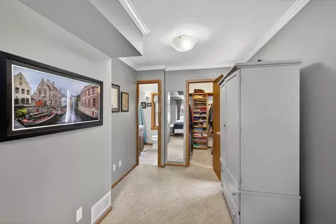 Entry Way - 1901 6th Ave NE, Austin, MN 55912 photo 4 of 4