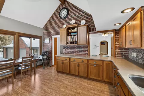 Kitchen - 1901 6th Ave NE, Austin, MN 55912 photo 4 of 5
