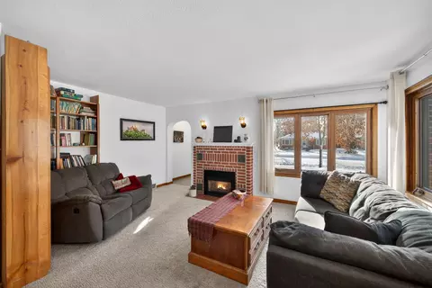 Living - 1901 6th Ave NE, Austin, MN 55912 photo 1 of 2