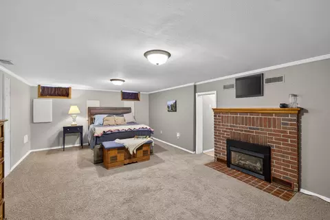Bedroom - 1901 6th Ave NE, Austin, MN 55912 photo 4 of 5