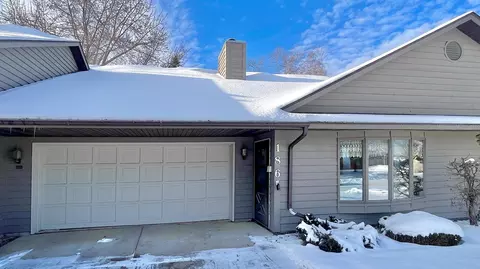 186 Sargent Dr, Red Wing, MN 55066