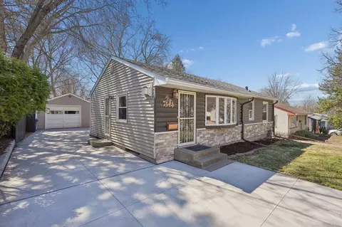 2344 Cowern Pl E, North Saint Paul, MN 55109