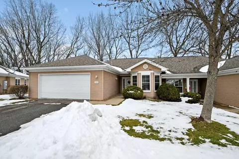 955 Bahls Dr, Hastings, MN 55033