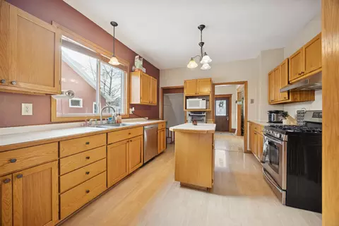 Kitchen - 800 Mckinley Pl S, Saint Cloud, MN 56301 photo 1 of 2