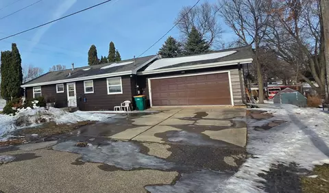 2101 Kenneth Dr, Albert Lea, MN 56007