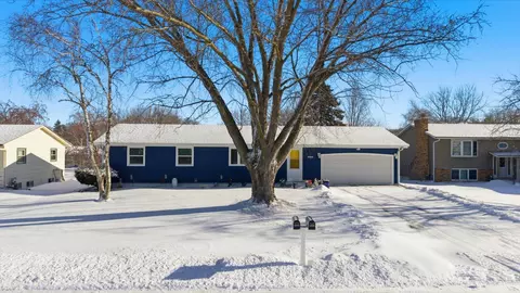 6424 Zealand Ave N, Brooklyn Park, MN 55428