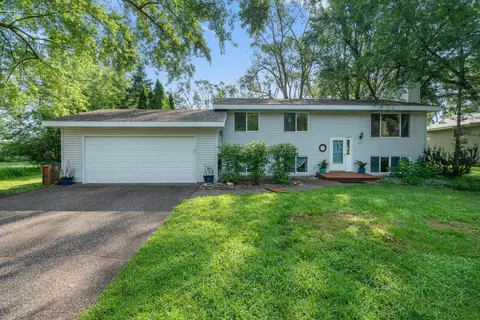 235 Quehl Ave N, Lakeland, MN 55043