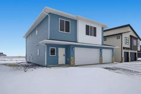 7707 Cub Creek Way, Horace, ND 58047