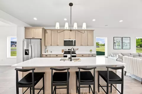 Kitchen - 4736 Hampton Loop S, Moorhead, MN 56560 photo 2 of 4