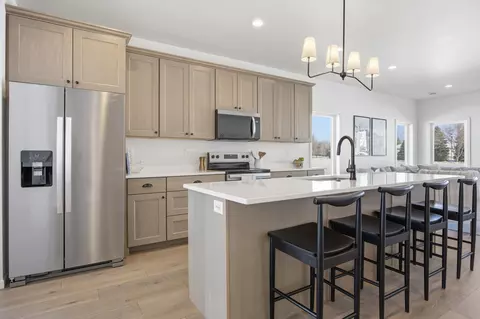 Kitchen - 4736 Hampton Loop S, Moorhead, MN 56560 photo 1 of 3