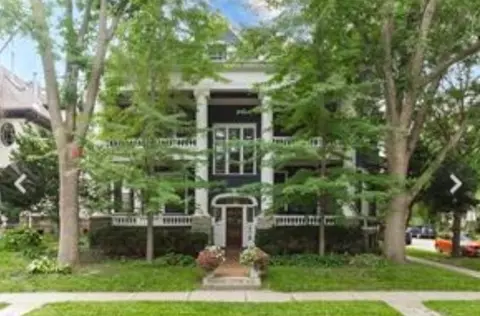496 Holly Ave #3, Saint Paul, MN 55102