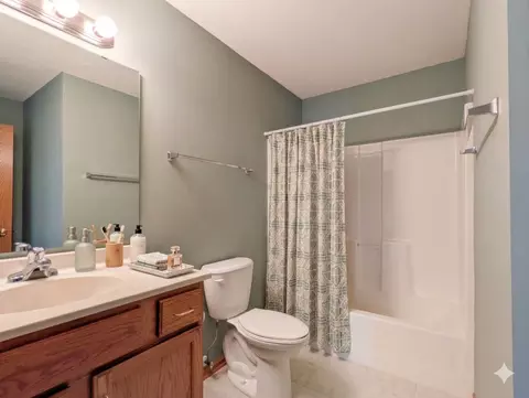 Bath - 3016 Timberwood Trl #2, Eagan, MN 55121 photo 2 of 2