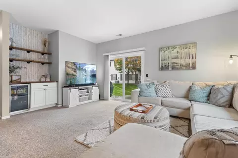 7499 Derby Ln, Shakopee, MN 55379