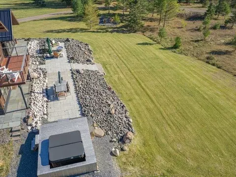 Exterior - 5508 Nordling Rd, Duluth, MN 55804 photo 13 of 16