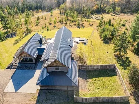 Exterior - 5508 Nordling Rd, Duluth, MN 55804 photo 12 of 16