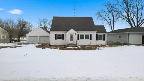 1025 7th St S, Saint James, MN 56081