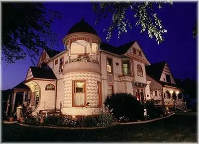 708 Parkway Ave S, Lanesboro, MN 55949