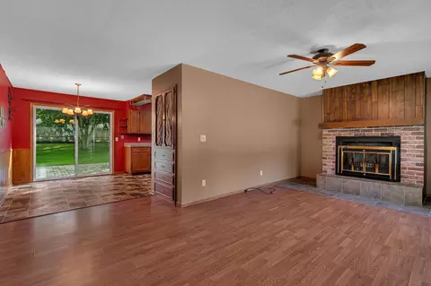 Living - 1509 10th St SE, Willmar, MN 56201 photo 2 of 3