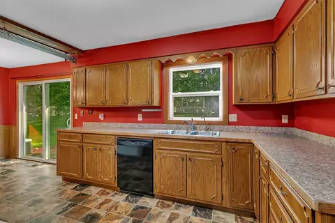 Kitchen - 1509 10th St SE, Willmar, MN 56201 photo 3 of 4