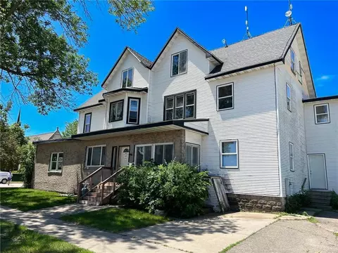 403 2nd St, Austin, MN 55912
