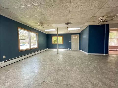 Living - 403 2nd St, Austin, MN 55912 photo 3 of 3