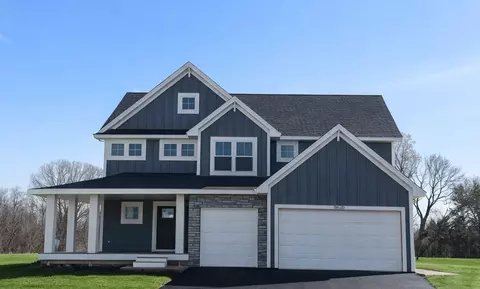 18520 Ixonia Ave, Lakeville, MN 55044