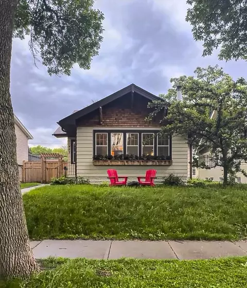 407 Macalester St, Saint Paul, MN 55105