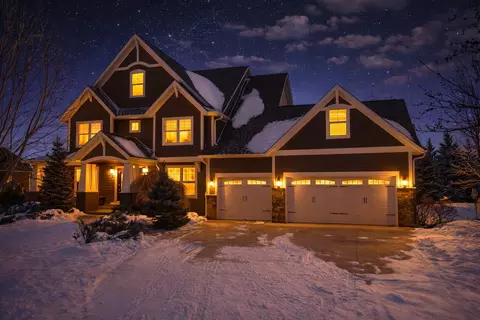 2195 Lake Harrison Rd, Chanhassen, MN 55317