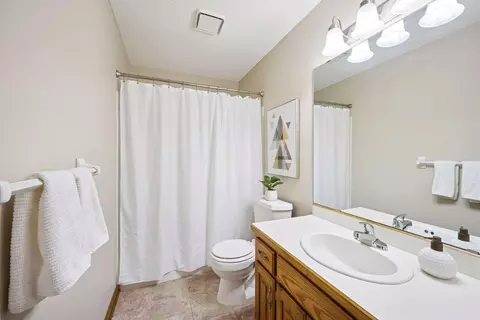 Bath - 701 Parkview Ln, Champlin, MN 55316 photo 3 of 5