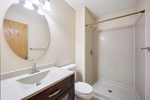 Bath - 701 Parkview Ln, Champlin, MN 55316 photo 5 of 5